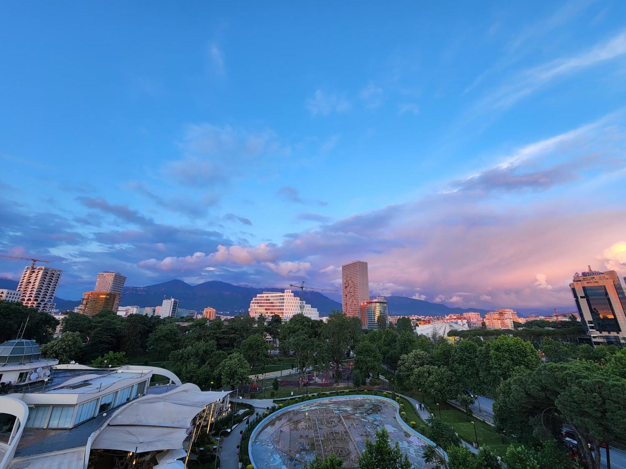 Tirana City Center Penthouse Oasis Exterior photo